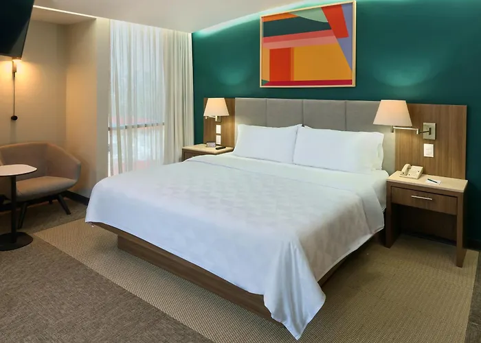 Hotel Hotel&suites Medica Sur By Ihg 4*